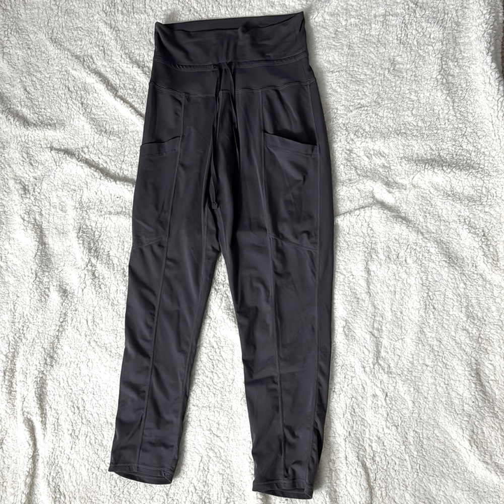 fabletics maternity joggers